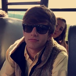 Meet your Posher, Hunter